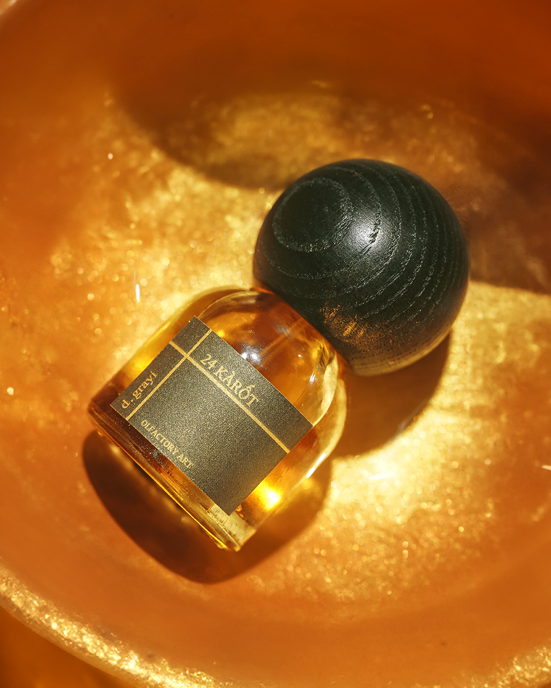 24KÀRỐT  [Carrot, Earth & Amber]